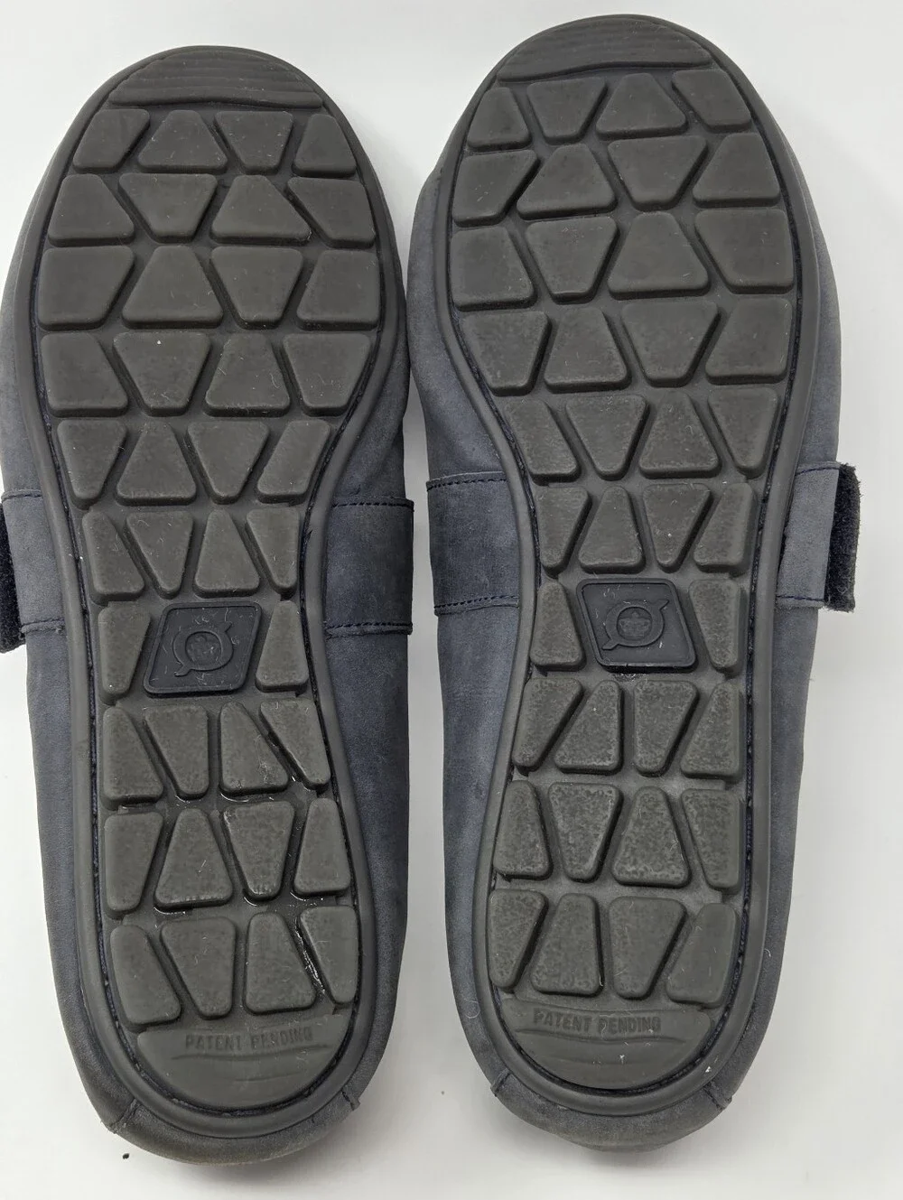 Born Womens Mary Jane Flats Dark Grey Leather Hook Loop Strap F03604 Size 9.5M